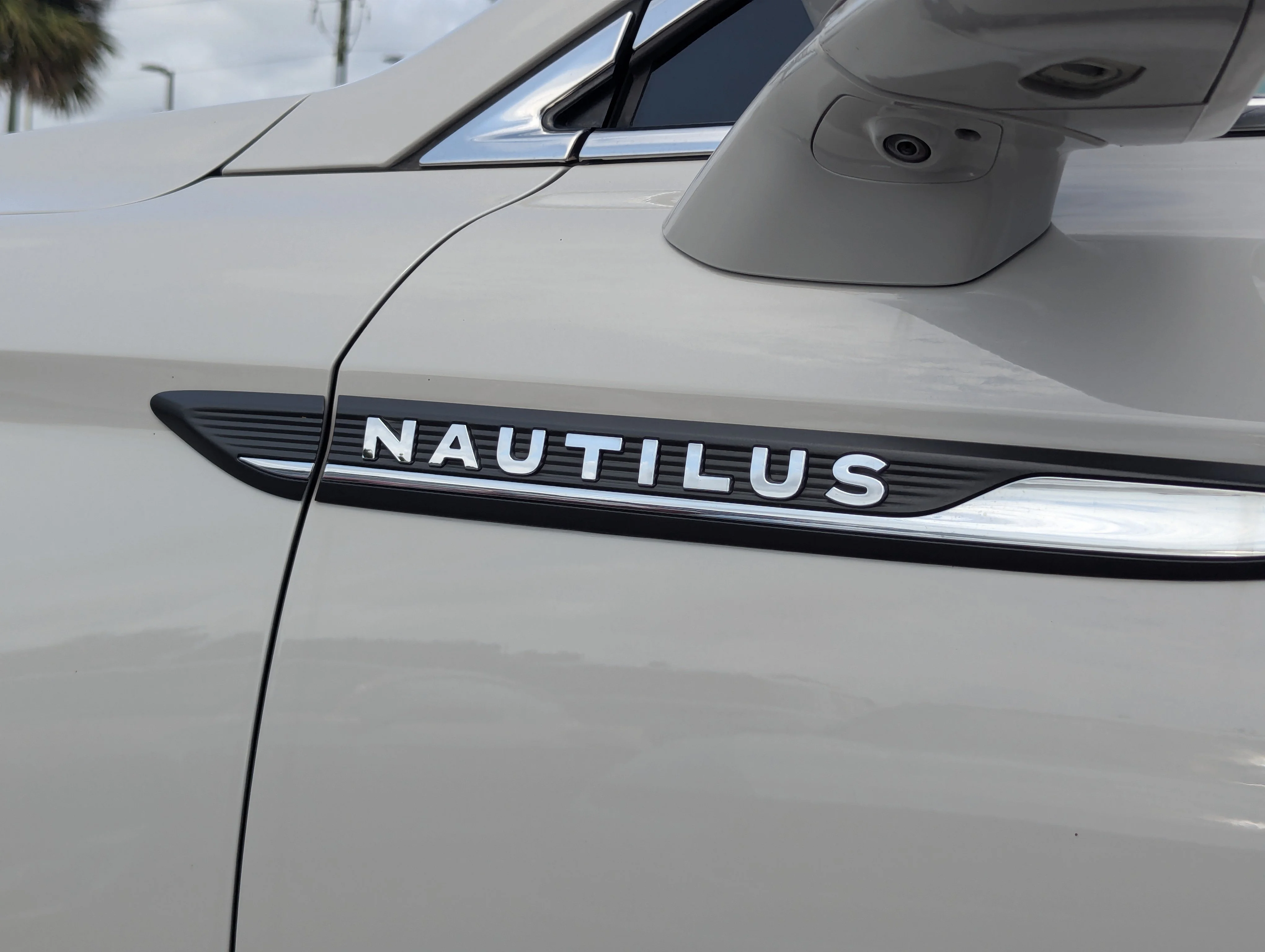 Used 2019 Ceramic Pearl Metallic Tri-Coat Lincoln Reserve image 16