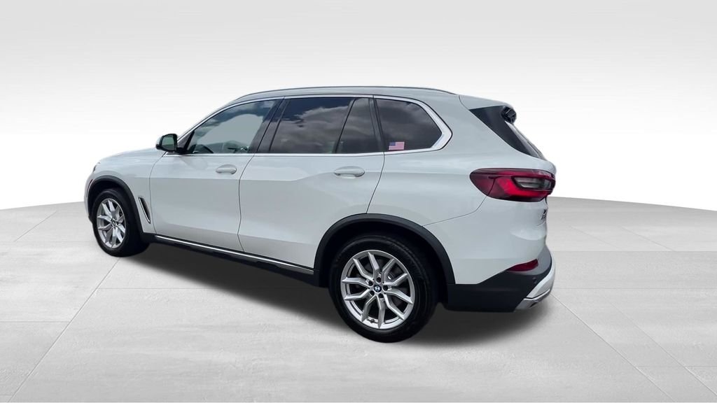 Used 2021 White BMW sDrive40i image 14