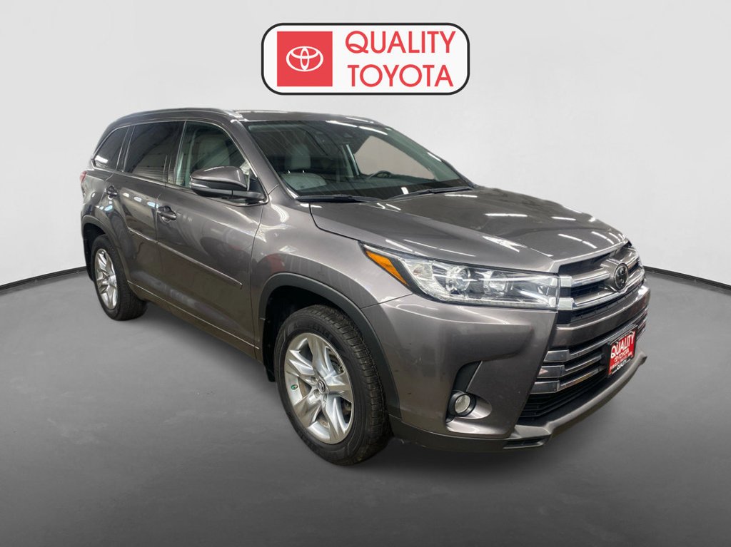 Used 2018 Toyota Highlander Limited with VIN 5TDDZRFH3JS904559 for sale in Fergus Falls, Minnesota