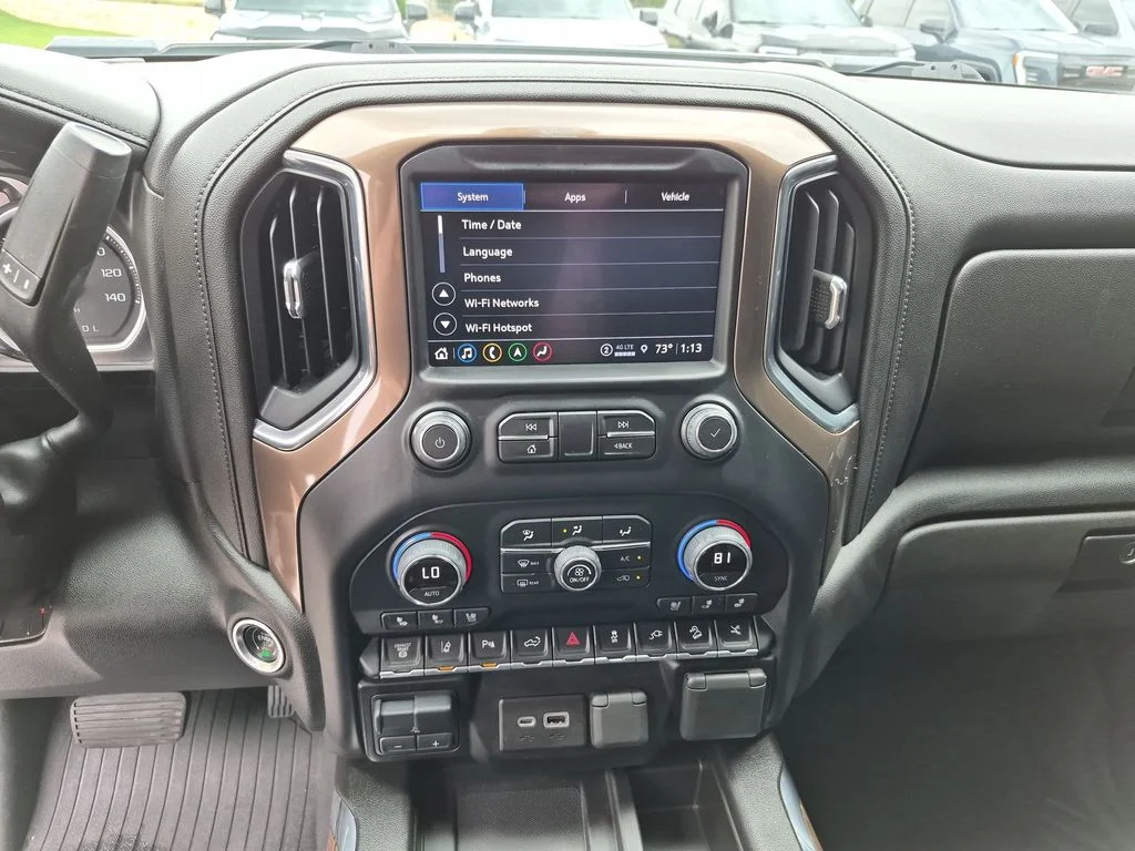Used 2022 White Chevrolet High Country image 23