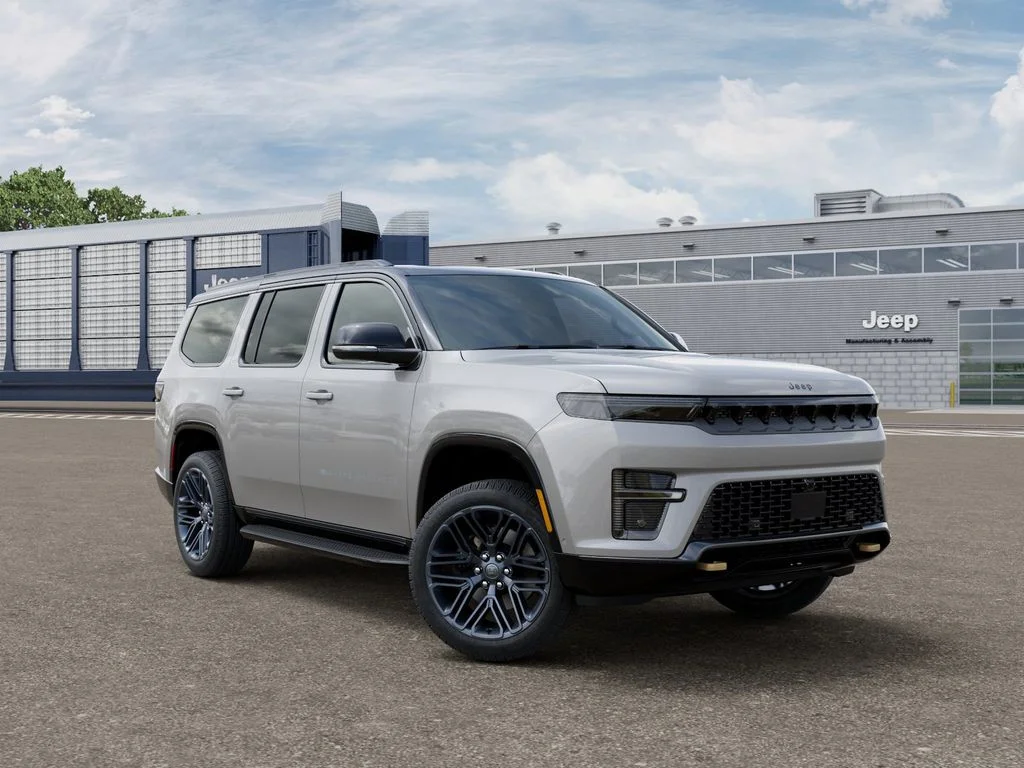 New 2026 Silver-Zynith Exterior Paint Jeep  image 5