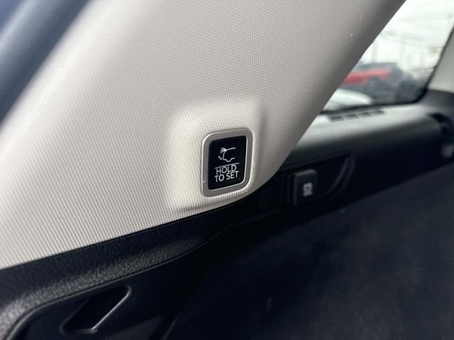 Used 2023 Diamond Black Jeep Overland image 7