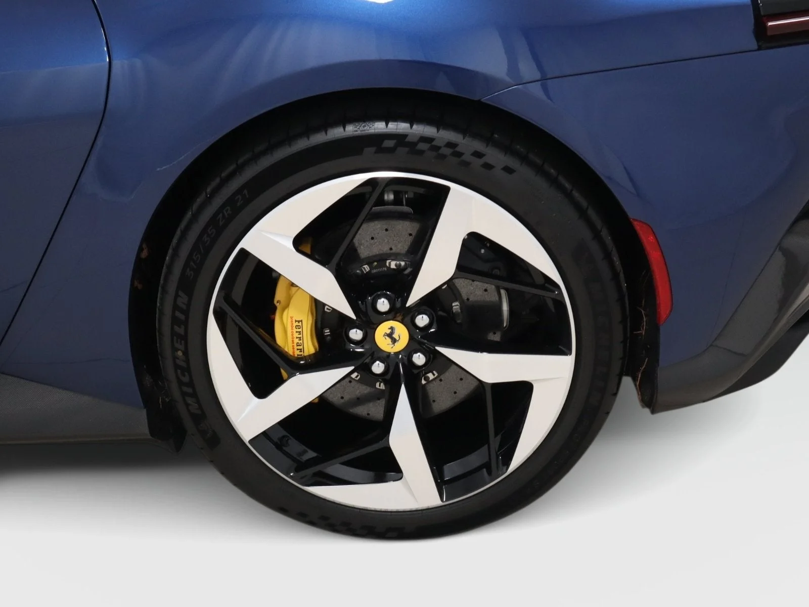 Used 2025 Blu Tour De France Ferrari  image 11
