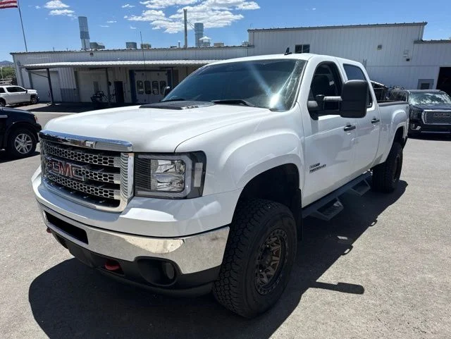 2013 GMC Sierra 4WD Crew Cab 6.5ft SLE's photo