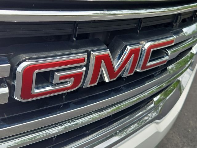 Used 2023 White GMC SLT image 6