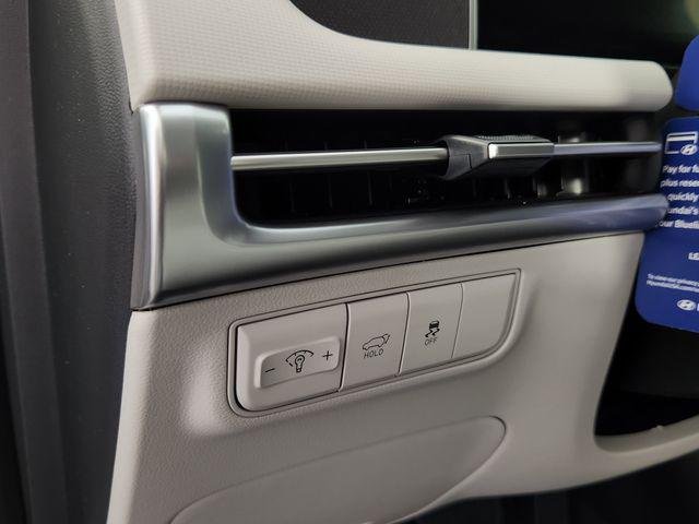 New 2026 White Hyundai SEL AWD image 23
