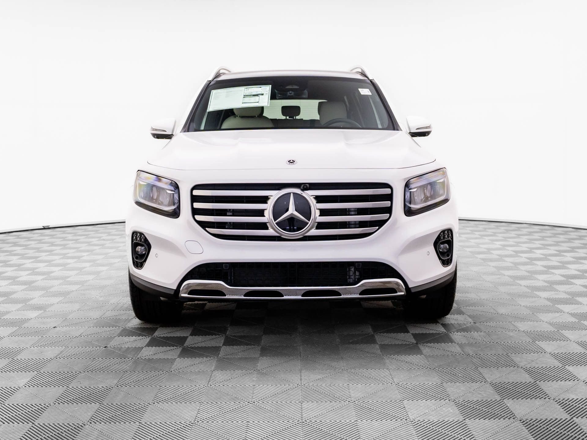New 2026 White Mercedes-Benz GLB 250 image 9