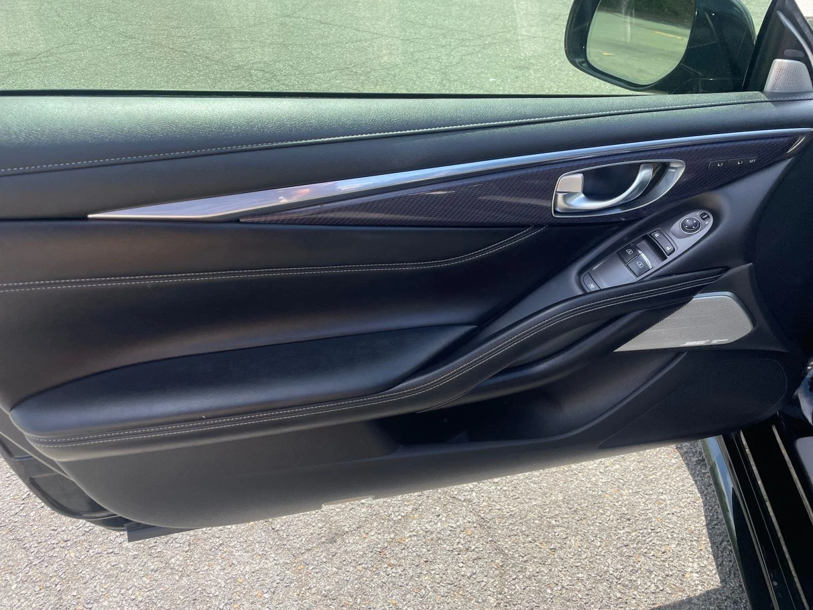 Used 2018 Black Obsidian INFINITI SPORT image 17