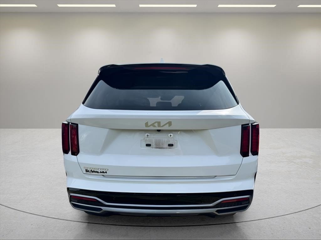 Used 2023 Glacial White Pearl Kia S image 5