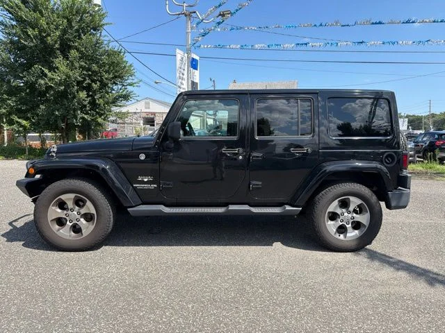 Used 2017 Black Clearcoat Jeep Unlimited Sahara image 8