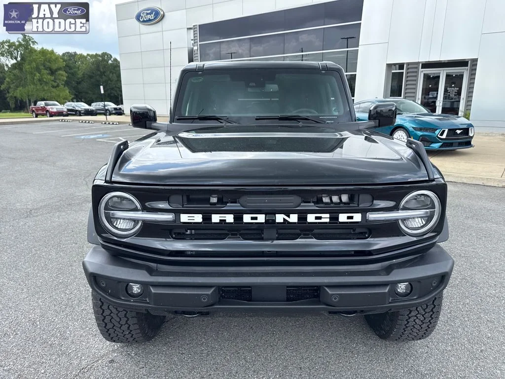 New 2026 Shadow Black Ford Outer Banks® image 10