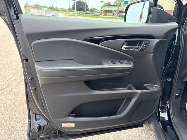 Used 2019 Black Honda Black Edition image 11