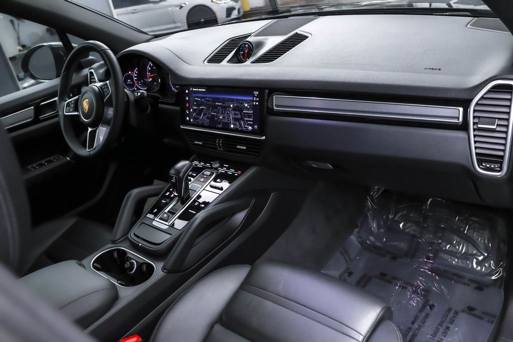 Used 2022 Black Porsche Platinum Edition image 33