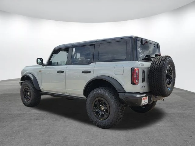 New 2026 Avalanche Gray Ford Badlands® image 4