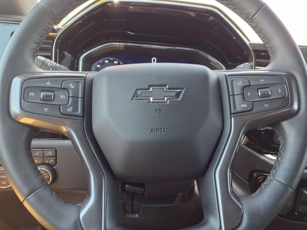 2023 Chevrolet Silverado 1500 ZR2 - Photo 23