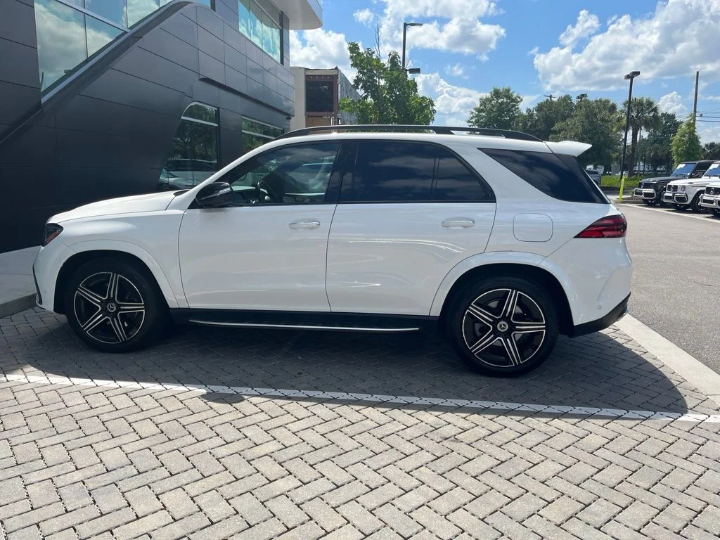 Certified Used 2024 Polar White Mercedes-Benz GLE 450e image 7