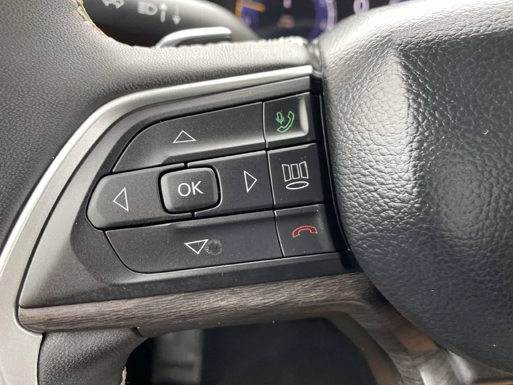 Certified Used 2023 Gray Jeep Limited image 16