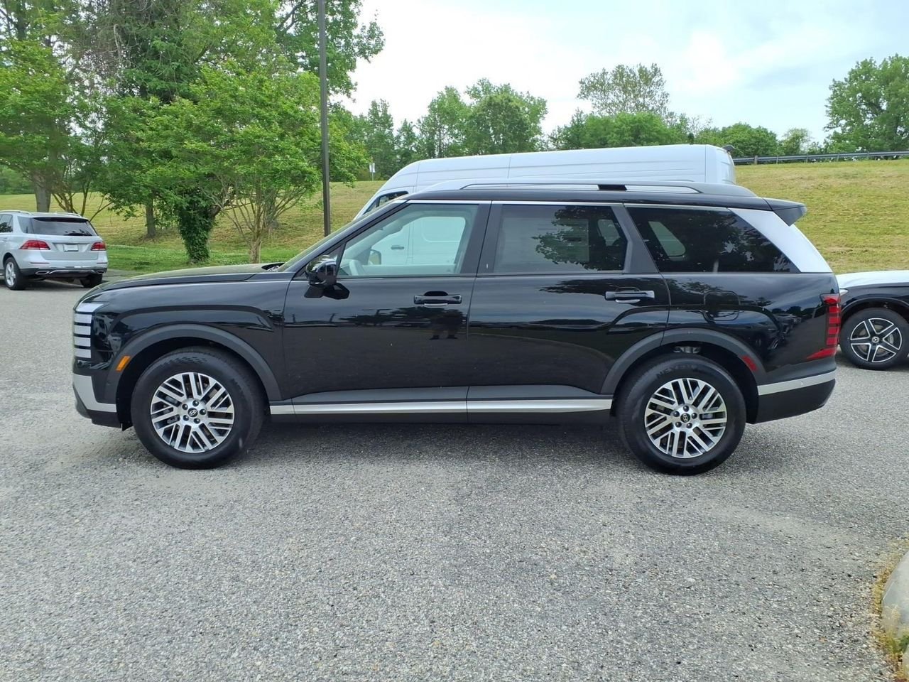 New 2026 Abyss Black Pearl Hyundai SEL Premium AWD image 12