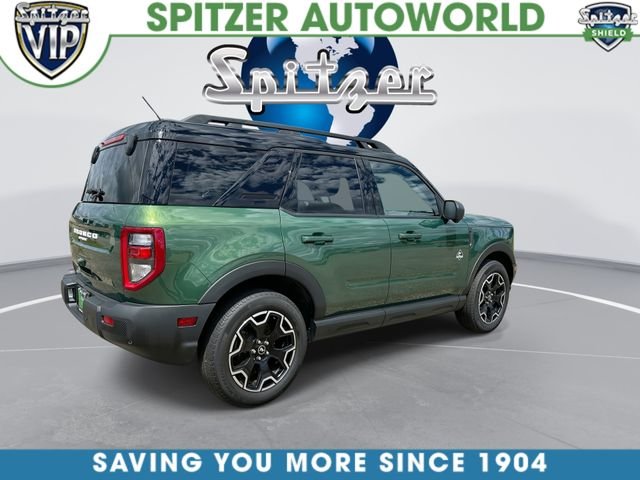 Used 2025 Green Ford Outer Banks image 9