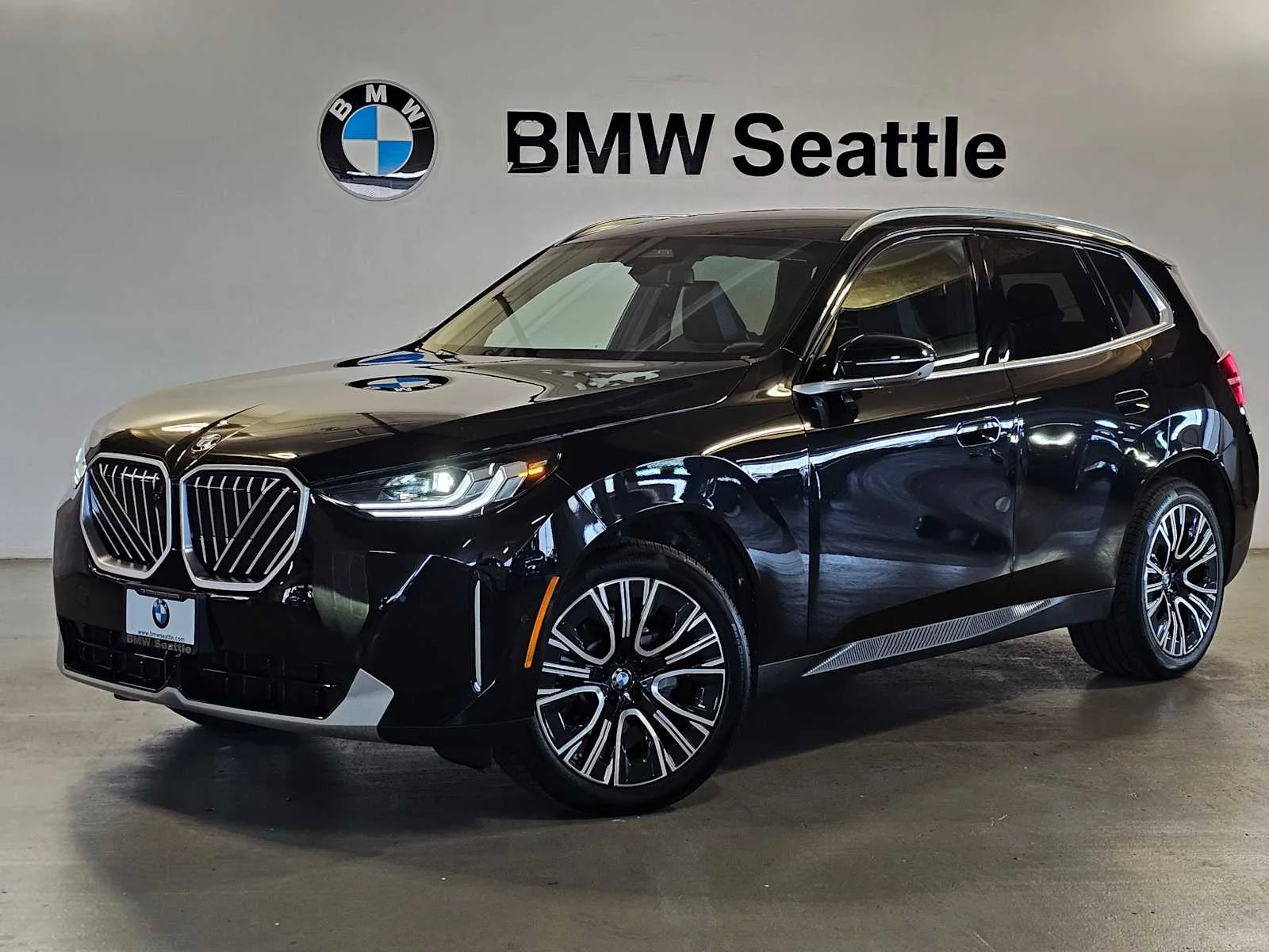 Certified Used 2025 Black Sapphire Metallic BMW 30 xDrive image 1