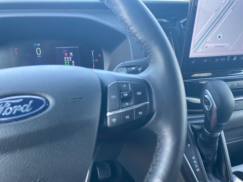 Used 2026 Oxford White Ford XLT image 18