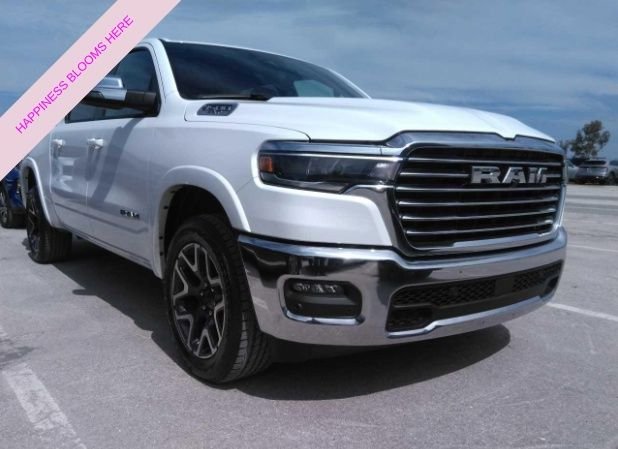 2025 RAM 1500 Laramie 4x4 Crew Cab 5'7's photo