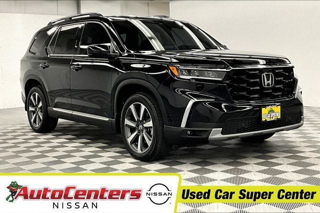 2025 Honda Pilot Touring AWD's photo
