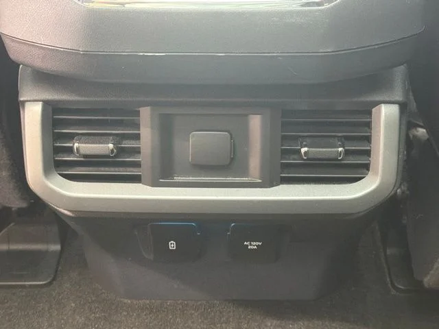 Used 2021 Blue Ford Lariat image 18
