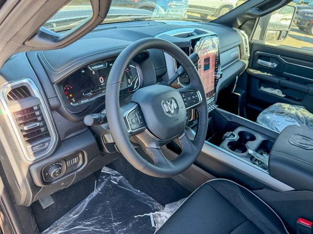 New 2026 Diamond Black Crystal Pearl-Coat Exterior Paint RAM Laramie image 14