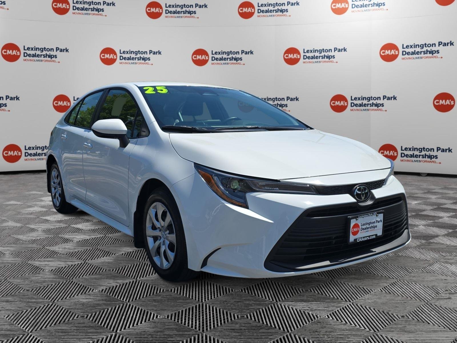 Used 2025 Ice Cap Toyota LE image 1
