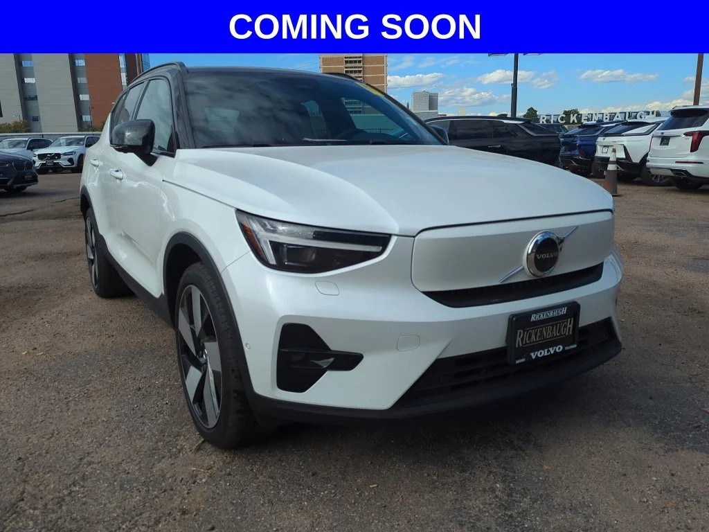 2023 Volvo XC40