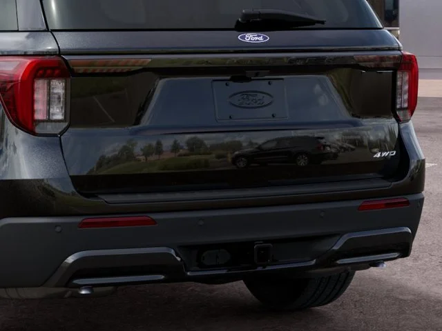 New 2027 Agate Black Metallic Ford ST-Line image 23