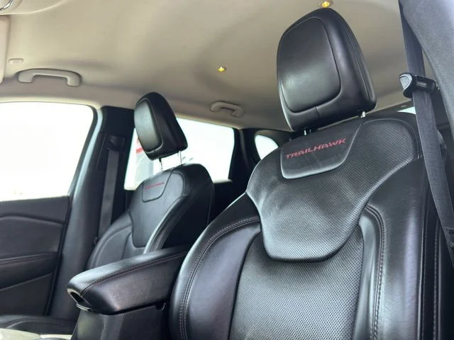Used 2020 Beige Jeep Trailhawk image 34