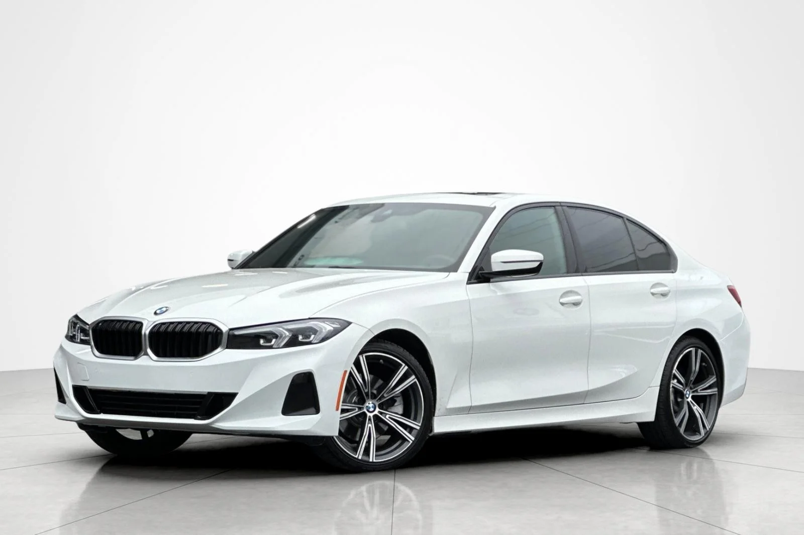Used 2023 Alpine White BMW 330i image 1