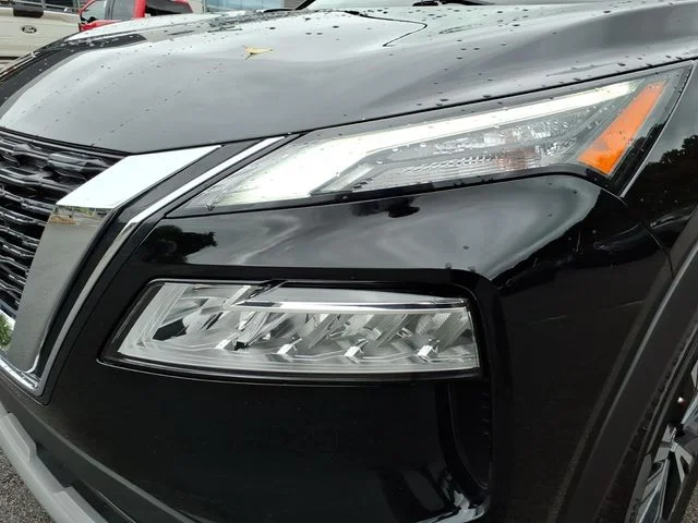 Used 2023 Black Nissan SV image 3