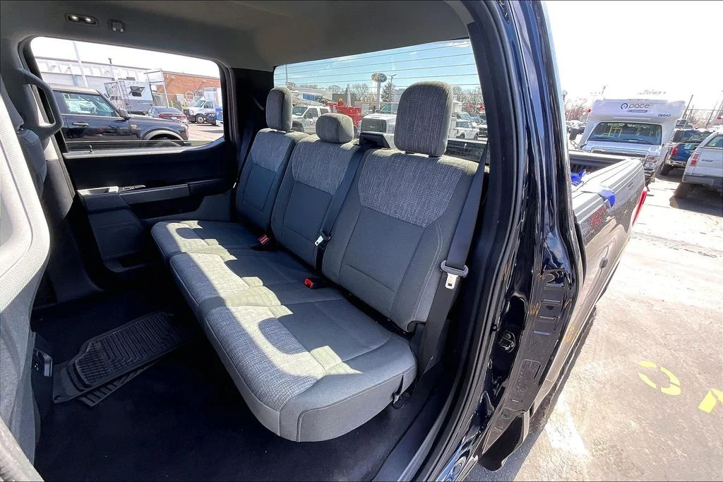 Used 2023 Blue Ford XLT image 22