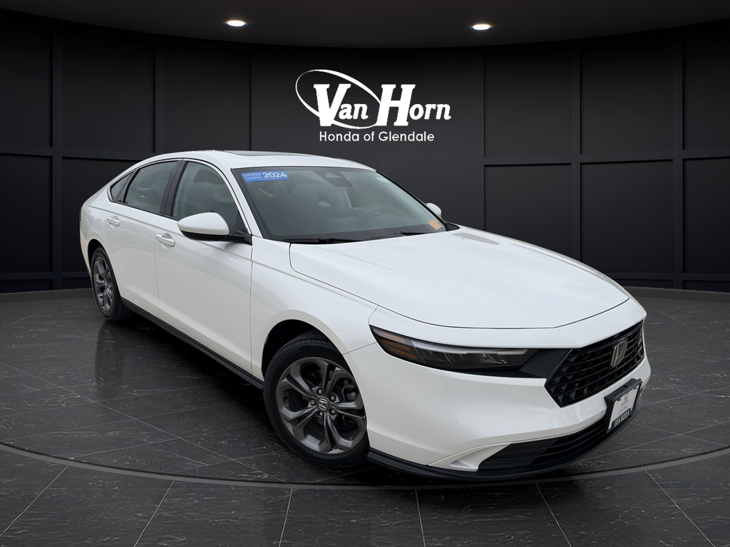 Used 2024 Platinum White Pearl Honda EX image 2