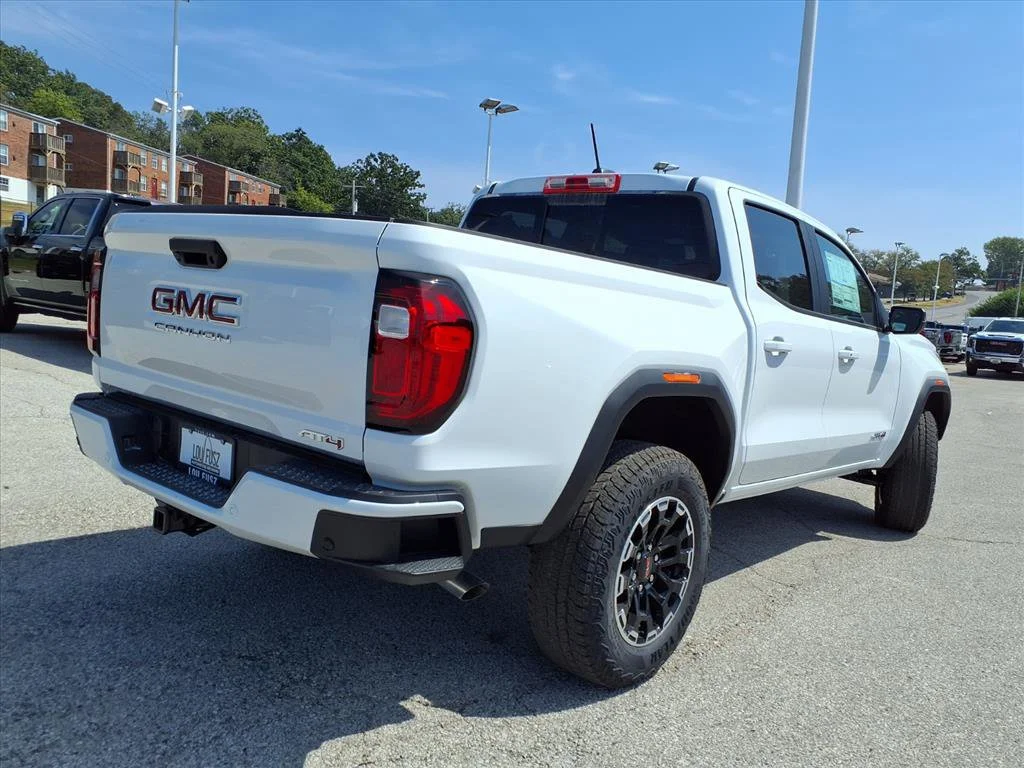 2026 GMC Canyon AT4 - Photo 20