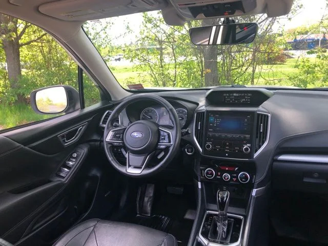 Used 2019 Crystal White Pearl Subaru Limited image 13