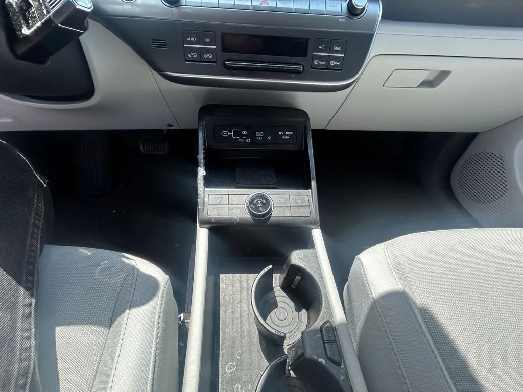Used 2024 Ultimate Red Hyundai SEL image 12