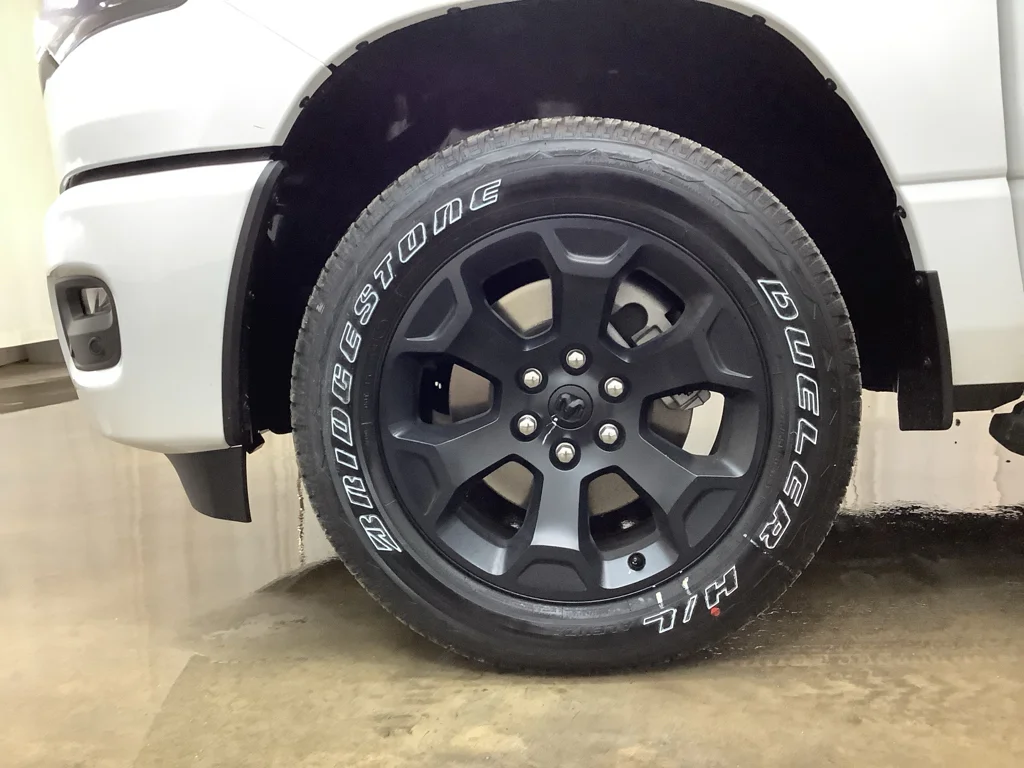 New 2026 Bright White Clear-Coat Exterior Paint RAM  image 25