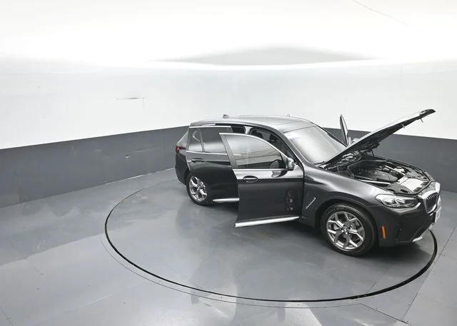 Used 2022 Dark Graphite BMW xDrive30i image 42