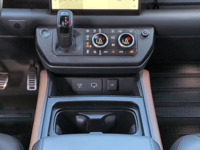Used 2023 Gondwana Stone Metallic Land Rover X image 17