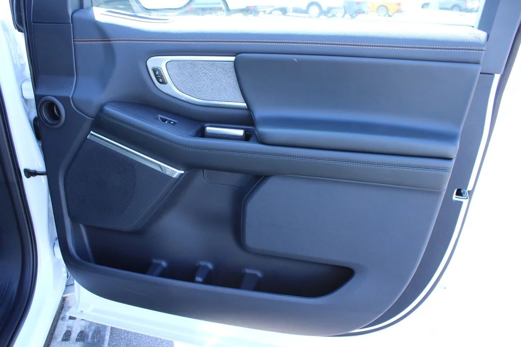 New 2026 Oxford White Ford Tremor® image 36