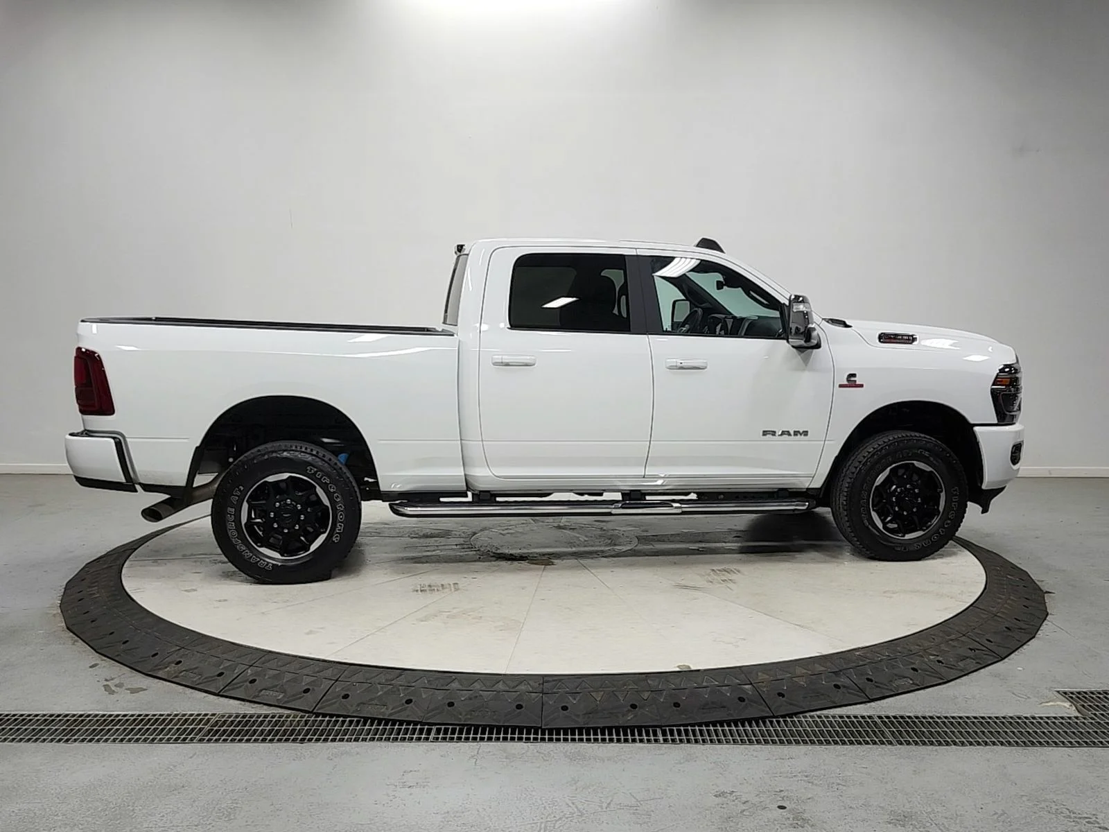 Used 2025 White Ram Laramie image 8