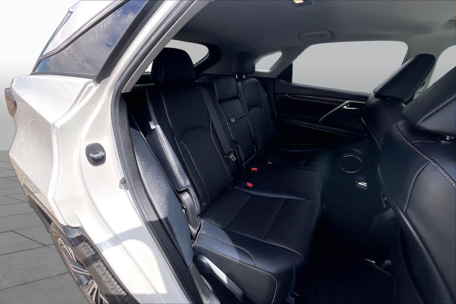 Used 2020 Eminent White Pearl Lexus  image 18