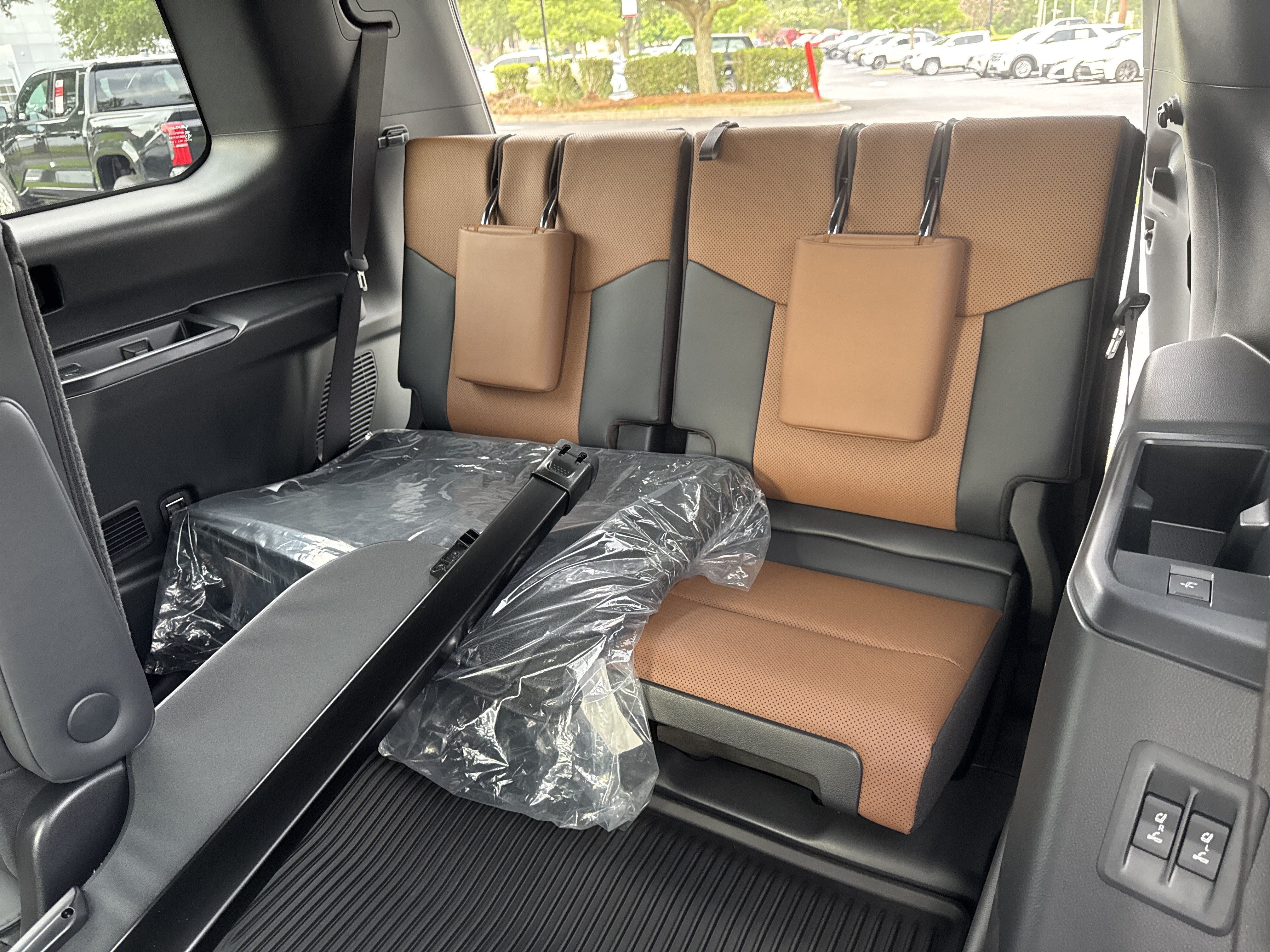2026 Lexus GX Premium - Photo 27