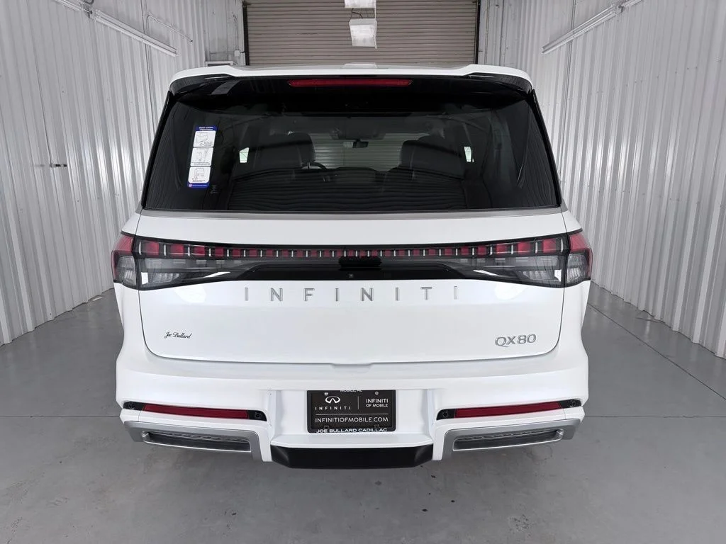 Certified Used 2026 White INFINITI PURE image 5