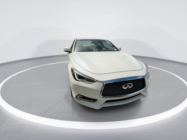 Used 2018 White INFINITI 3.0t LUXE image 2