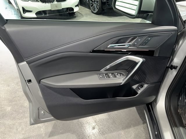New 2026 Space Silver Metallic BMW xDrive28i image 13